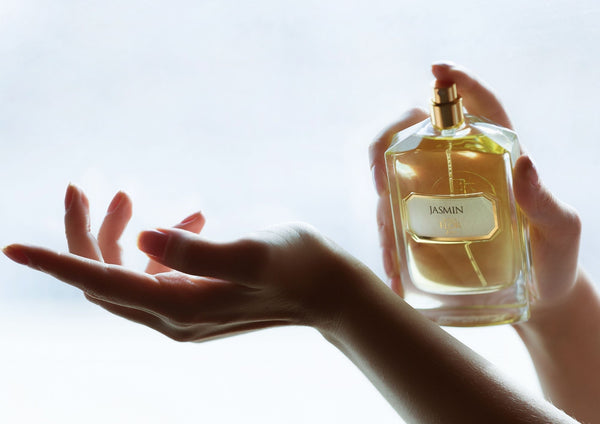 come mettere profumo